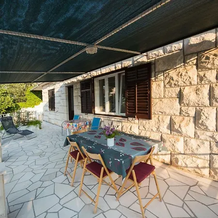 Apartman Dado Apartament Supetar
